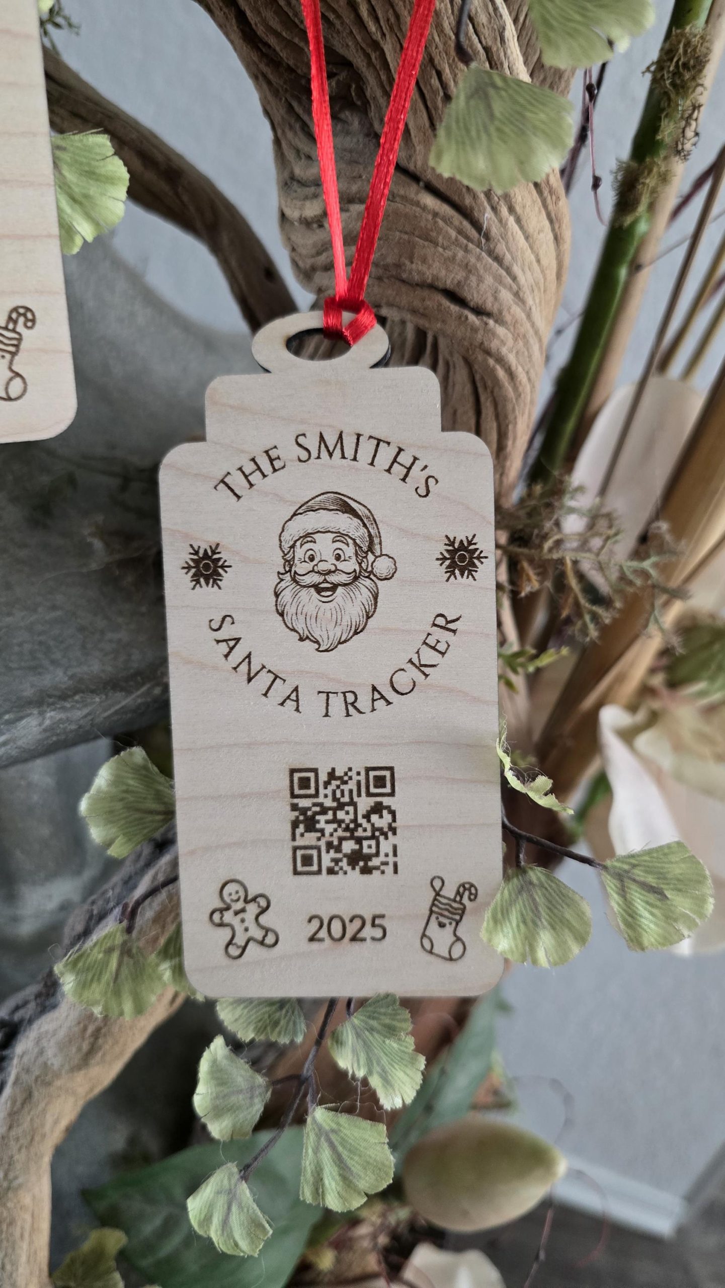 Santa Tracker Ornament - Image 4